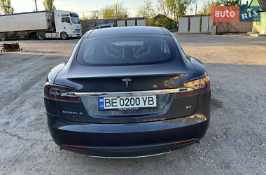 Лифтбек Tesla Model S 2016 в 