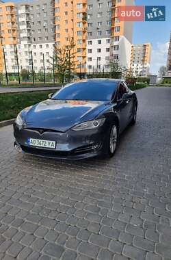 Лифтбек Tesla Model S 2015 в 