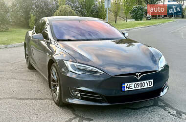 Ліфтбек Tesla Model S 2018 в 