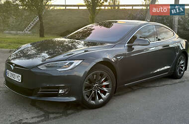 Ліфтбек Tesla Model S 2018 в 
