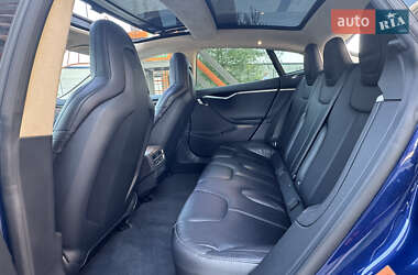Лифтбек Tesla Model S 2016 в 