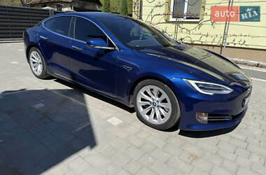 Лифтбек Tesla Model S 2017 в 