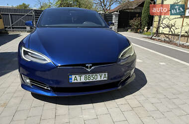 Лифтбек Tesla Model S 2017 в 