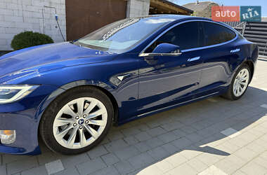 Лифтбек Tesla Model S 2017 в 