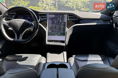 Лифтбек Tesla Model S 2017 в 