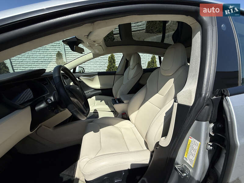 Ліфтбек Tesla Model S 2018 в Дніпрі