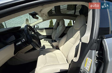 Лифтбек Tesla Model S 2018 в 