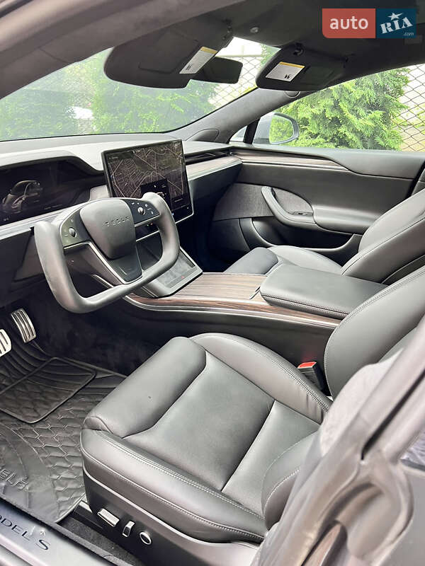 Лифтбек Tesla Model S 2022 в Ивано-Франковске