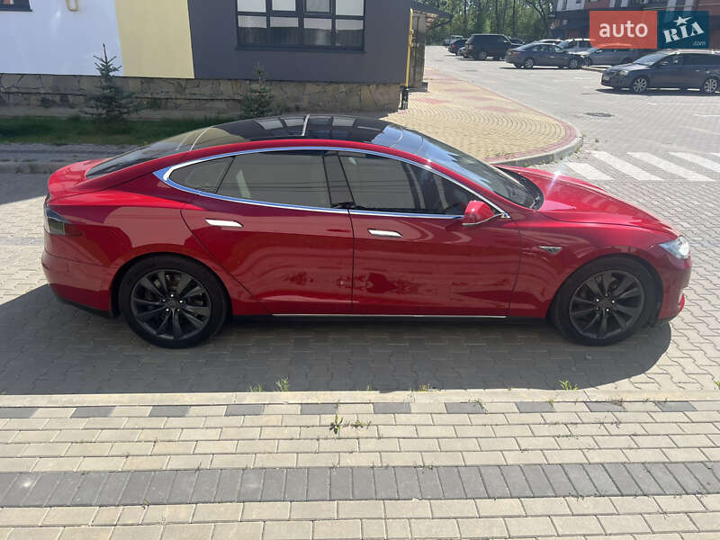 Лифтбек Tesla Model S 2014 в Луцке