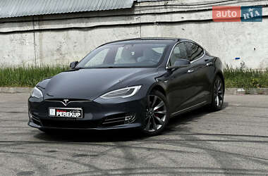 Лифтбек Tesla Model S 2017 в 