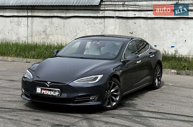 Лифтбек Tesla Model S 2017 в 