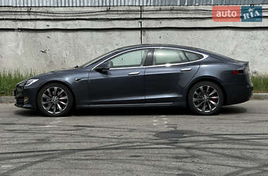 Лифтбек Tesla Model S 2017 в 
