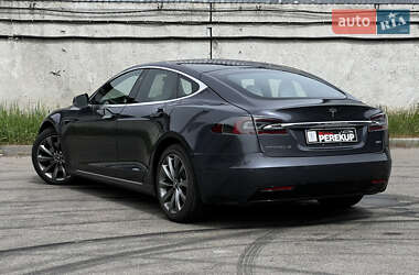 Лифтбек Tesla Model S 2017 в 