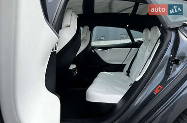 Лифтбек Tesla Model S 2017 в 
