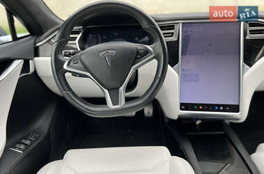 Лифтбек Tesla Model S 2017 в 
