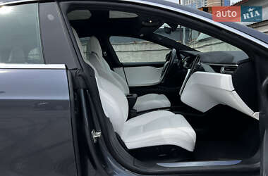 Лифтбек Tesla Model S 2017 в 