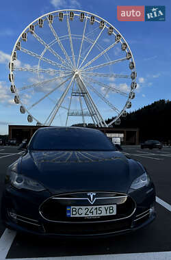 Лифтбек Tesla Model S 2016 в 