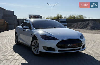 Лифтбек Tesla Model S 2013 в 