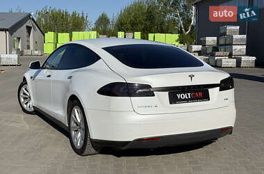Лифтбек Tesla Model S 2013 в 