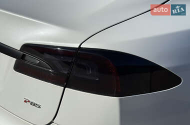 Лифтбек Tesla Model S 2013 в 