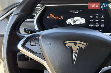 Лифтбек Tesla Model S 2013 в 