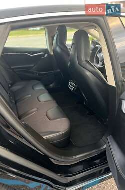 Лифтбек Tesla Model S 2016 в 