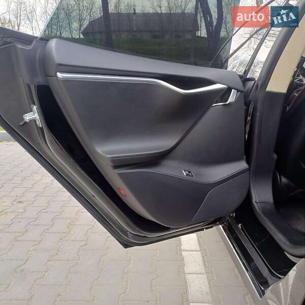 Лифтбек Tesla Model S 2013 в Хмельницком