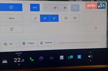 Лифтбек Tesla Model S 2013 в 