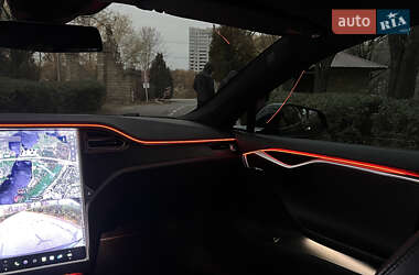 Ліфтбек Tesla Model S 2016 в 