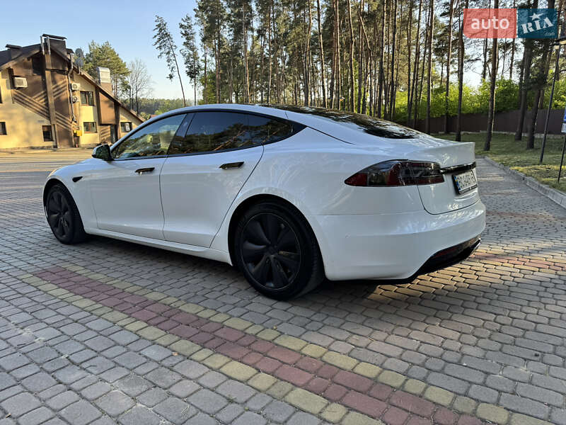 Лифтбек Tesla Model S 2021 в Львове