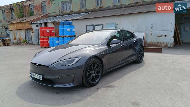 Ліфтбек Tesla Model S 2022 в 