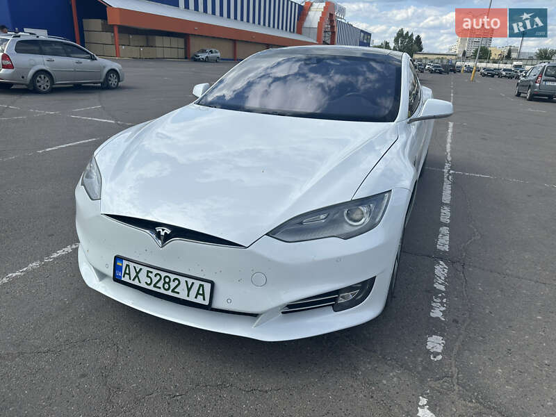 Лифтбек Tesla Model S 2016 в Харькове