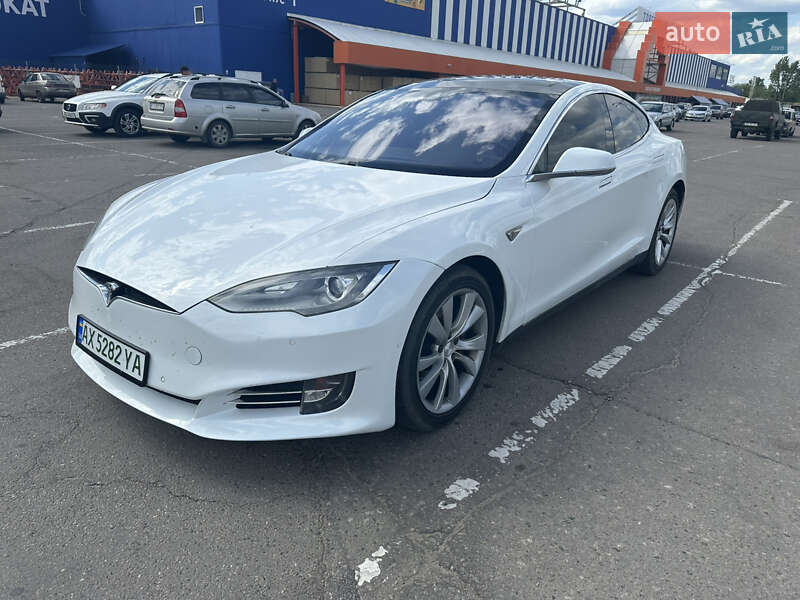 Лифтбек Tesla Model S 2016 в Харькове