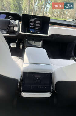 Лифтбек Tesla Model S 2022 в 