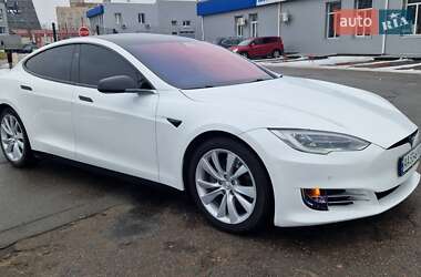 Ліфтбек Tesla Model S 2017 в 