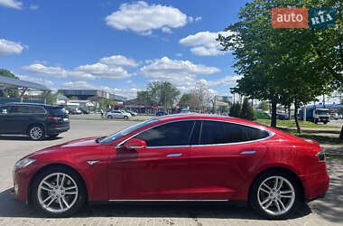 Лифтбек Tesla Model S 2015 в 