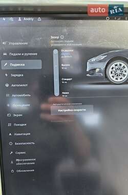 Лифтбек Tesla Model S 2017 в 