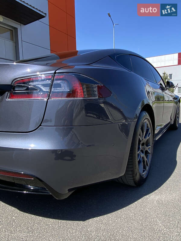 Лифтбек Tesla Model S 2022 в Днепре