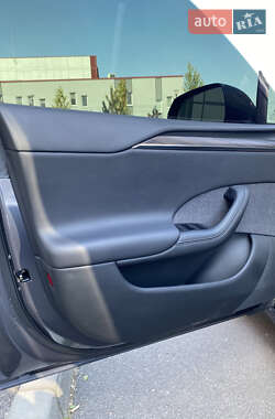 Лифтбек Tesla Model S 2022 в 