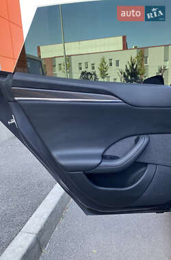 Лифтбек Tesla Model S 2022 в 
