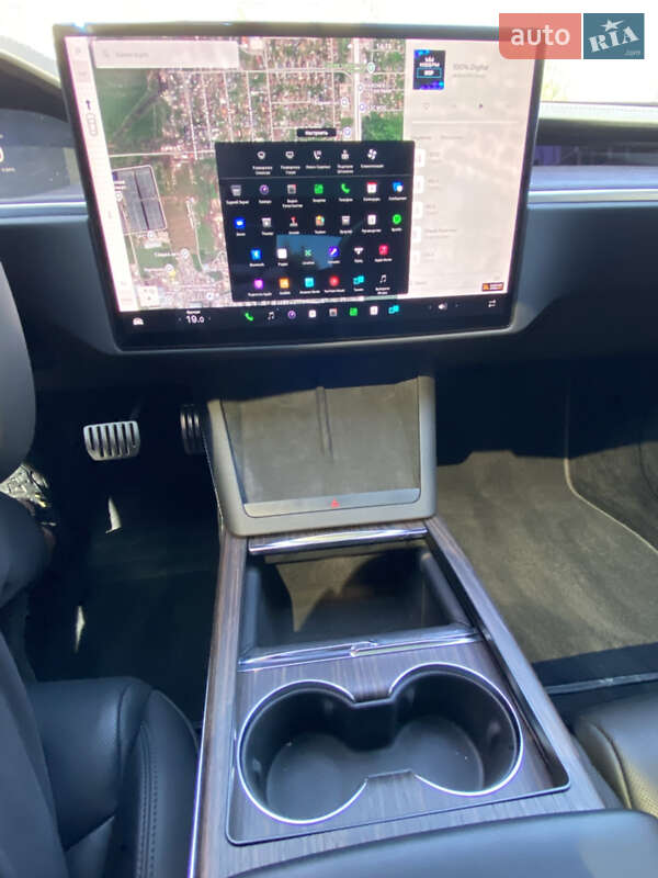 Лифтбек Tesla Model S 2022 в Днепре