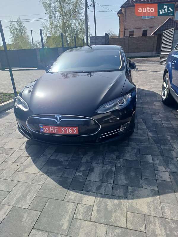 Лифтбек Tesla Model S 2014 в Ровно