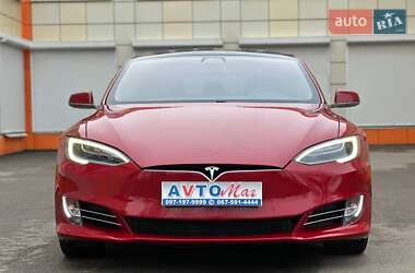 Ліфтбек Tesla Model S 2017 в 