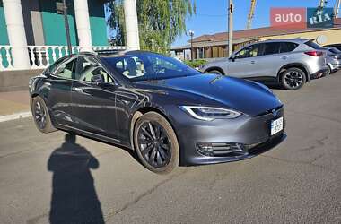 Лифтбек Tesla Model S 2019 в 