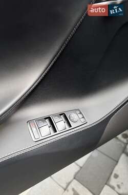 Ліфтбек Tesla Model S 2013 в 