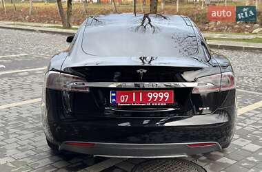 Ліфтбек Tesla Model S 2013 в 