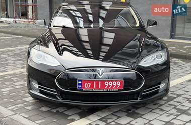 Ліфтбек Tesla Model S 2013 в 