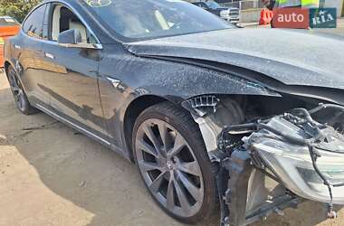 Лифтбек Tesla Model S 2018 в 