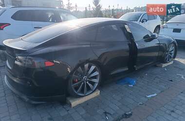 Лифтбек Tesla Model S 2013 в 