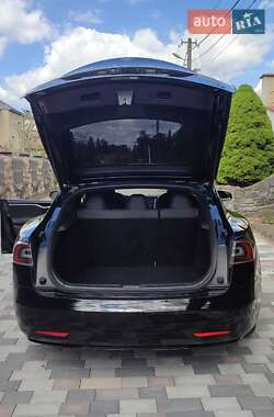Ліфтбек Tesla Model S 2017 в 
